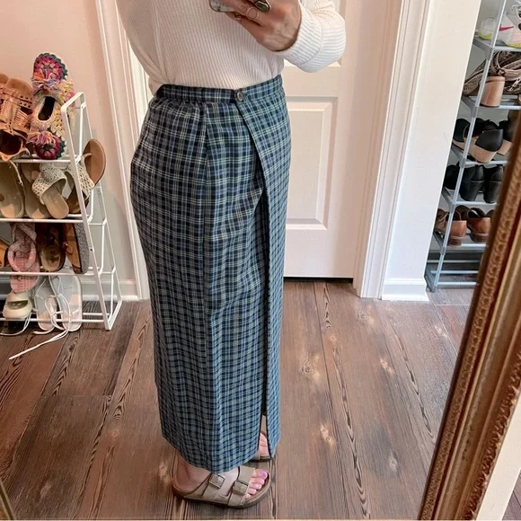 Vintage Blue Plaid Skirt - Picture 12 of 12